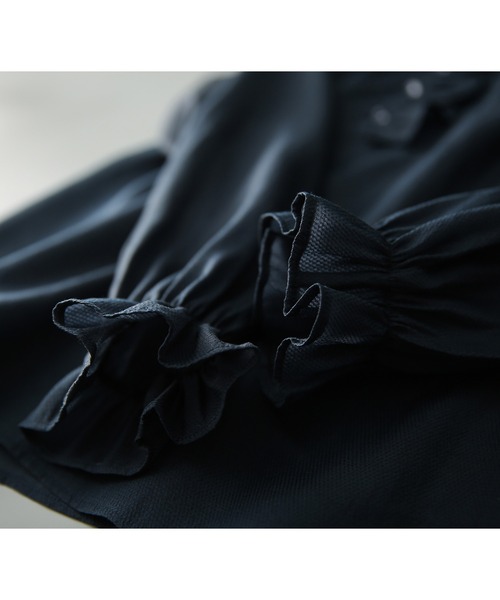 LOPASS(ロパス)の「キャンディースリーブ フリルアップ シャツブラウス(シャツ/ブラウス・レディース・ネイビー・LARGE/MEDIUM)」の3枚目の写真