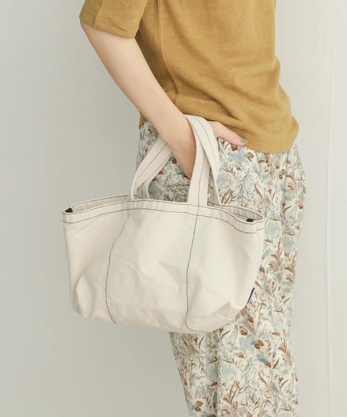 URBAN RESEARCH DOORS（アーバンリサーチドアーズ）の「『別注』PORT CANVAS×DOORS　ストーンウォッシュキャンバストート（トートバッグ・レディース・ナチュラル/ベージュ/ブラック・ONE）」の3枚目の写真