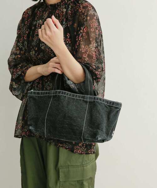 URBAN RESEARCH DOORS（アーバンリサーチドアーズ）の「『別注』PORT CANVAS×DOORS　ストーンウォッシュキャンバストート（トートバッグ・レディース・ナチュラル/ベージュ/ブラック・ONE）」の14枚目の写真