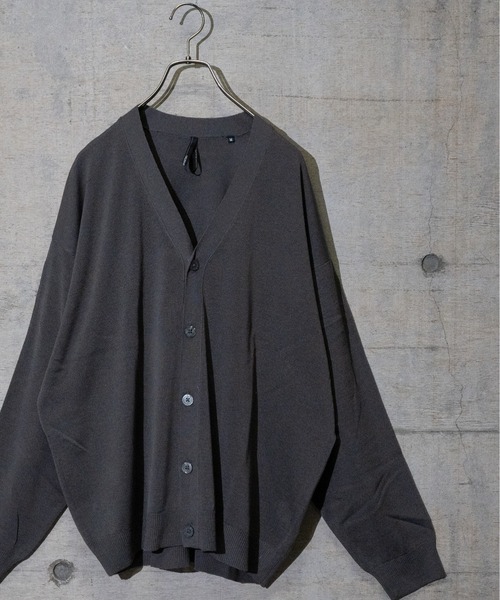 JOHN'S CLOSET(ジョンズクローゼット)の「【i】12Gルーズフィットカーディガン(カーディガン/ボレロ・メンズ・サックスブルー/イエロー/アイボリー/グリーン/チャコールグレー・MEDIUM/LARGE/X-LARGE)」の3枚目の写真