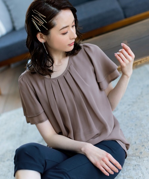 Tiaclasse(ティアクラッセ)の「【洗える】大人世代の上品シフォンチュニック(チュニック・レディース・ブラック/ネイビー/オフホワイト/ピンク/ターコイズブルー/ブルー/モカ/ブラック系その他/ブラック系その他2/ネイビー×ホワイト・XL/XXL)」の6枚目の写真