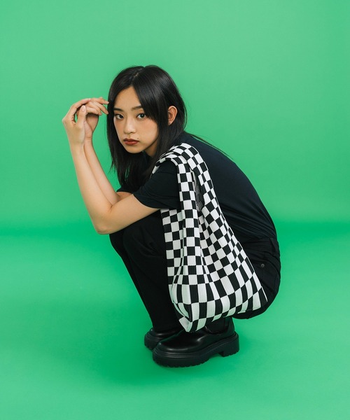 Ressaca(レサーカ)の「オーバーサイズ カレッジロゴプリント クルーネック半袖Tシャツ(Tシャツ/カットソー・メンズ・ブラック/レッド/ブルー/ホワイト/グレー・M/L)」の12枚目の写真
