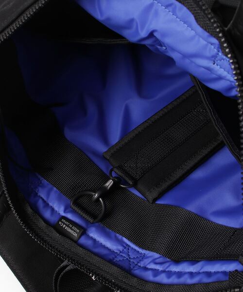 UNION（ユニオン）の「UNION TOKYO 4th Record Bag 12 Inch by PORTER ユニオン ポーター（ショルダーバッグ・メンズ・ブラック・FREE）」の6枚目の写真