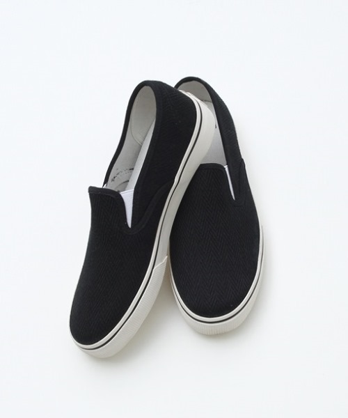 coen(コーエン)の「ヘリンボーンスリッポン(スリッポン・レディース・ライトグレー/ブラック/ホワイト・LARGE/MEDIUM/SMALL)」の2枚目の写真