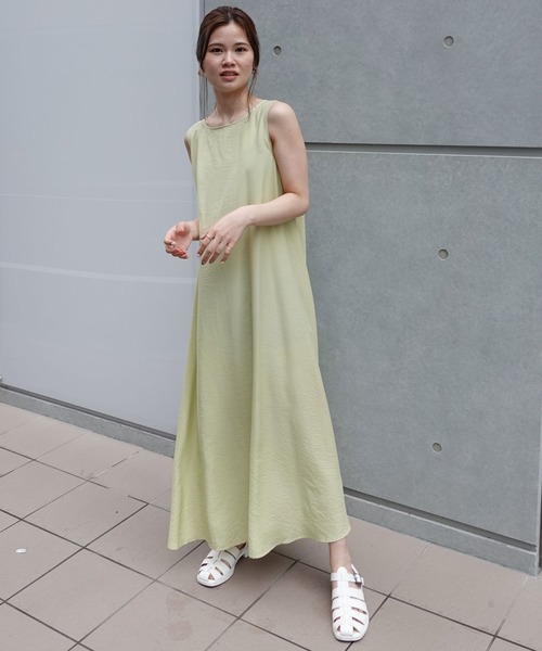 CORNERS（コーナーズ）の「シアーストライプバックリボンノースリワンピース（ワンピース・レディース・ホワイト/ライトブルー/ブラック/ピンク/ライム/グリーン・M）」の7枚目の写真