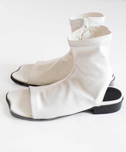 Marient（マリエント）の「Tabi Open Toe Booty /足袋ブーツ（サンダル・レディース・ホワイト・24cm/24.5cm/23cm）」の6枚目の写真