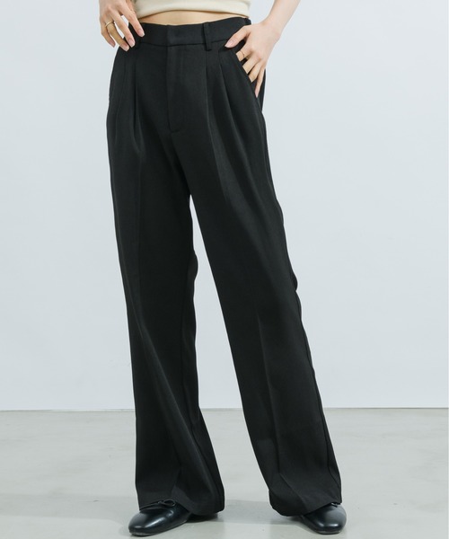 NEUNA（ヌナ）の「【美脚効果抜群！】【XS,S,M,L展開】センタープレスセミワイドスラックスパンツ（スラックス・レディース・ブラック/アイボリー/グレイッシュベージュ・SMALL/MEDIUM/LARGE/X-SMALL）」の3枚目の写真