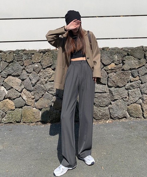 Ulysses（ユリシス）の「タック入りセミワイドパンツ（その他パンツ・レディース・ブラウン/ブラック/グレー・L/M）」の4枚目の写真