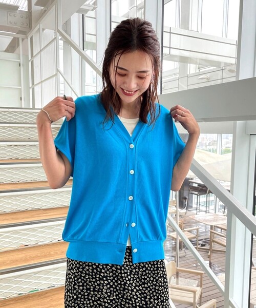 DRESKIP（ドレスキップ）の「◆ゆるVネック カーディガン（カーディガン/ボレロ・レディース・ライトブルー/ブラック/オフホワイト/オレンジ・00）」の4枚目の写真