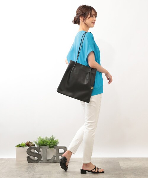 DRESKIP（ドレスキップ）の「◆ゆるVネック カーディガン（カーディガン/ボレロ・レディース・ライトブルー/ブラック/オフホワイト/オレンジ・00）」の12枚目の写真