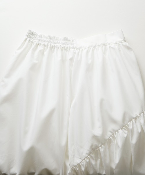 BONLECILL（ボンルシール）の「アシメギャザーデザイン フレアロングスカート（スカート・レディース・ブラック/カーキ/アイボリー/チャコールグレー/ブラック系・FREE）」の21枚目の写真