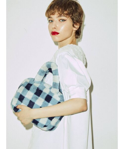 jouetie（ジュエティ）の「ファーボストンBAG（ボストンバッグ・レディース・ブラック/レッド/グリーン/ブルー・FREE）」の17枚目の写真