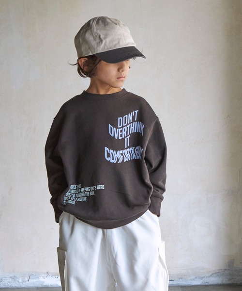 PAIRMANON STREET（ペアマノンストリート）の「【PAIRMANON STREET】【裏起毛じゃない毛玉知らずスウェット】ユニセックスグラフィックトレーナー（スウェット・キッズ・ブルー系その他/イエロー系その他3/ブルー系その他2/ブラウン系その他4/ブルー系その他7/ブルー系その他3/ブルー系その他6/ホワイト系その他4/ブラック系その他7/グリーン系その他6/グリーン系その他/グリーン系その他7/ブラック系その他2/ブラック系その他3/イエロー系その他4/ブラウン系その他3/ホワイト系その他3/グリーン系その他5/ブラック系その他6/ブラック系その他・150/120/90/100/110/140/130）」の4枚目の写真