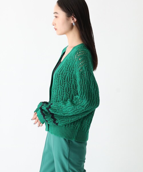 OPAQUE.CLIP（オペークドットクリップ）の「◆コットンMIX ローゲージ透かし編みVネックカーディガン（カーディガン/ボレロ・レディース・ブラック/ホワイト系/ダークグリーン・38）」の22枚目の写真