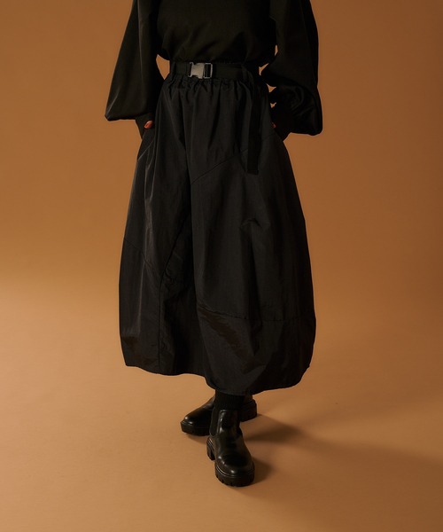 ear PAPILLONNER（イアパピヨネ）の「【SUM1 STYLE（スミスタイル）】バルーンスカート（スカート・レディース・ブラック/パープル/レモンイエロー/アイボリー・FREE）」の12枚目の写真