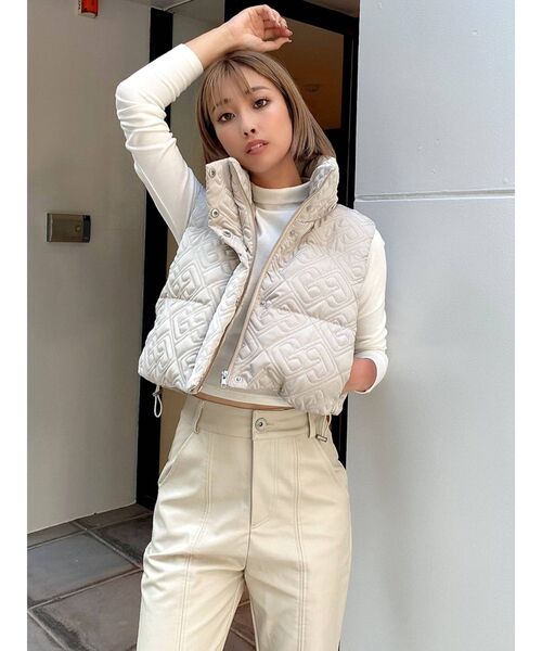 GYDA（ジェイダ）の「GG QUILTING中綿ベスト（その他アウター・レディース・ブラック/アイボリー・FREE）」の3枚目の写真