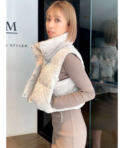 GYDA（ジェイダ）の「GG QUILTING中綿ベスト（その他アウター・レディース・ブラック/アイボリー・FREE）」の9枚目の写真