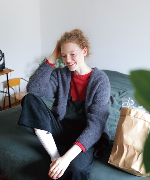 THE SHOP TK （ザ ショップ ティーケー ）の「◆【ふわふわアルパカ混】起毛ミドルカーディガン（カーディガン/ボレロ・レディース・ベージュ/チャコールグレー/オレンジ/ライトグリーン・12）」の7枚目の写真