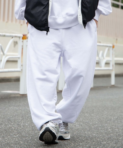 BABYMONSTER スウェットパンツ白　メンズ スウェットパンツ WHITE | BABYMONSTER ONLINE SHOP