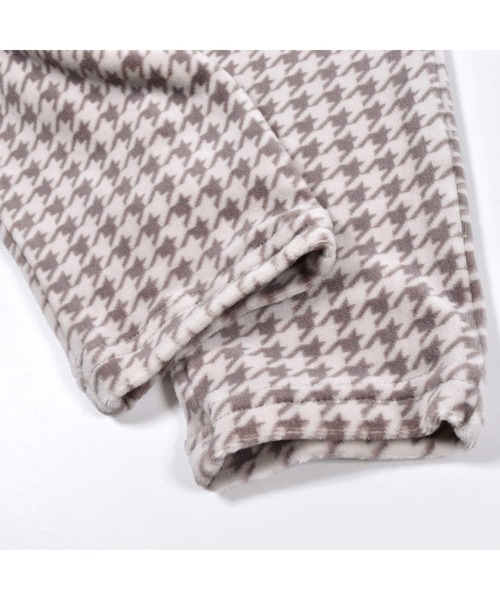 BeBe（ベベ）の「BeBe/【お揃い】ベロア千鳥パンツベビー(80~90cm)（その他パンツ・キッズ・ベージュ系その他・80/90）」の5枚目の写真