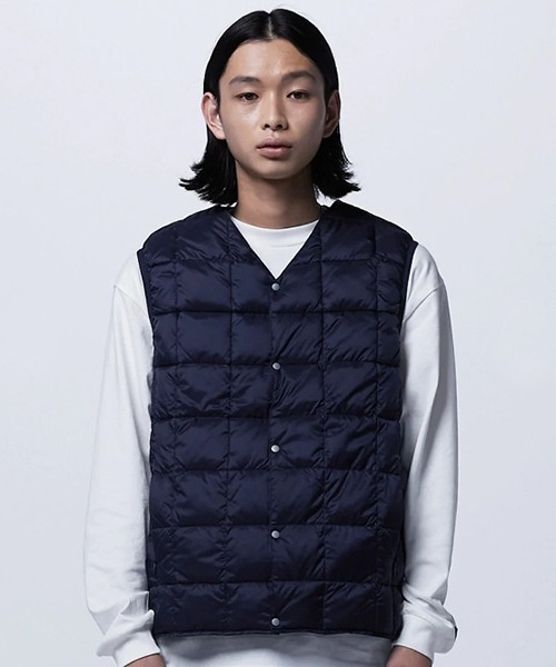 TAION（タイオン）の「TAION/タイオン V NECK BUTTON DOWN VESTインナーダウンベスト（ダウンベスト・メンズ・オリーブ/ダークブラウン/ブラック/ネイビー/グレー/ダークネイビー/カーキ/チャコールグレー/ブラック系/カーキ系/カモフラージュ・M/L/XL/S）」の9枚目の写真