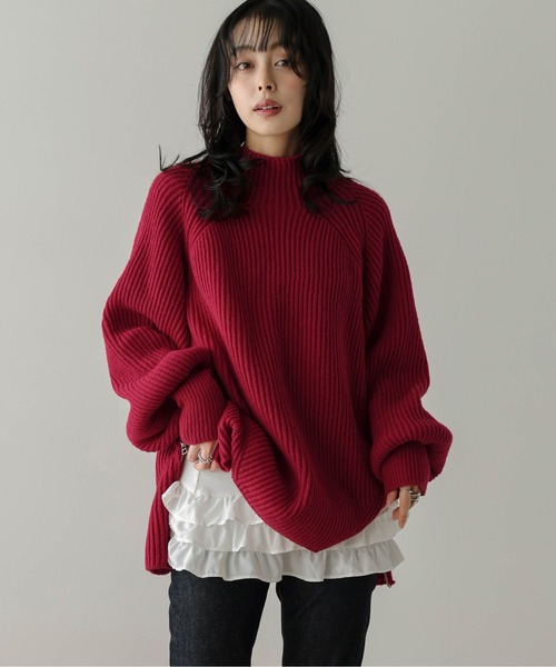 La-gemme(ラジェム)の「サイドジップ オーバーサイズニット(ニット/セーター・レディース・ブルー/マスタード/ブラウン/ホワイト/ブラック/レッド・フリー)」の1枚目の写真