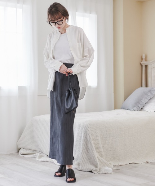 ANGIE(アンジー)の「楊柳ストレートスカート(スカート・レディース・ブルー/アイボリー/スミクロ/ブラウン/ライム・FREE)」の7枚目の写真