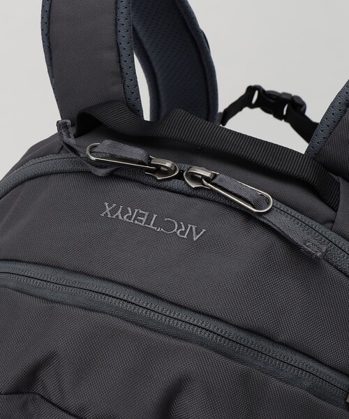 ARC'TERYX（アークテリクス）の「ARC'TERYX/アークテリクス MANTIS 16/マンティス 16（バックパック/リュック・メンズ・チャコールグレー/ブラック/インディゴブルー・ﾌﾘ-）」の7枚目の写真