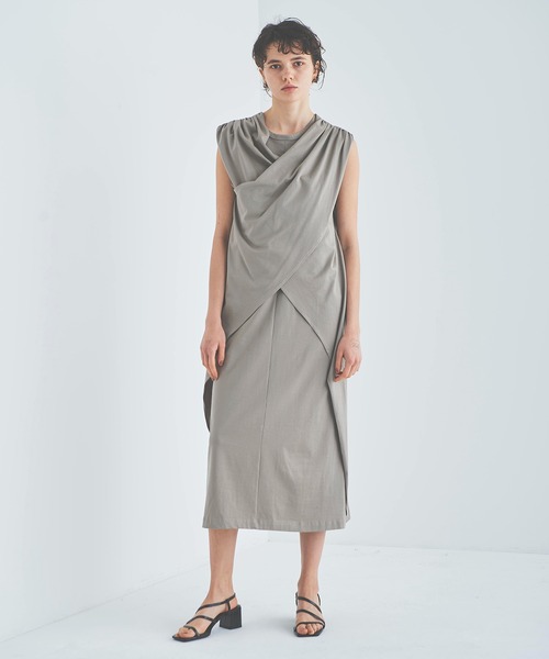 OUTERSUNSET（アウターサンセット）の「cross design no sleeve dress（ワンピース・レディース・ブラック/グレイッシュベージュ・FREE）」の4枚目の写真