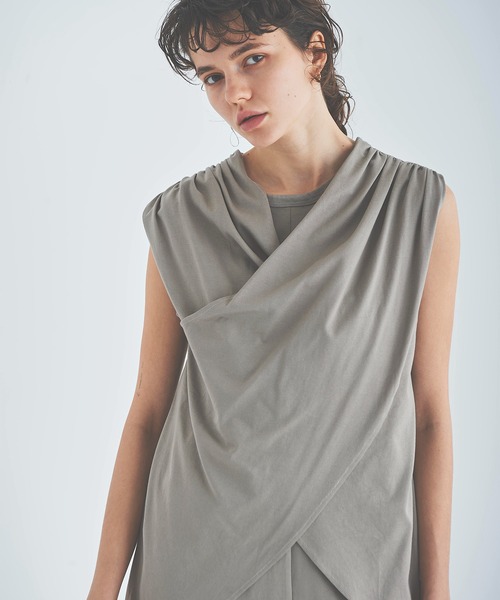 OUTERSUNSET（アウターサンセット）の「cross design no sleeve dress（ワンピース・レディース・ブラック/グレイッシュベージュ・FREE）」の6枚目の写真
