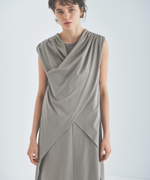 OUTERSUNSET（アウターサンセット）の「cross design no sleeve dress（ワンピース・レディース・ブラック/グレイッシュベージュ・FREE）」の7枚目の写真