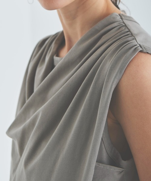 OUTERSUNSET（アウターサンセット）の「cross design no sleeve dress（ワンピース・レディース・ブラック/グレイッシュベージュ・FREE）」の10枚目の写真