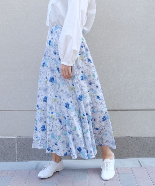 NIMES（ニーム）の「LIBERTYギャザーフレアスカート（スカート・レディース・オフホワイト/ブルー/ネイビー・FREE）」の16枚目の写真