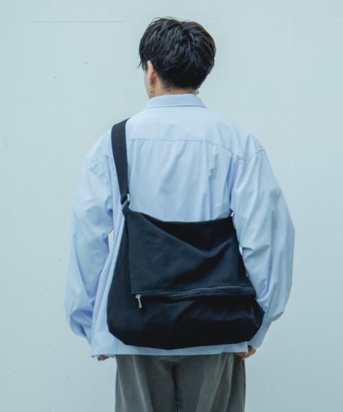 INTER FACTORY（インターファクトリー）の「古謝那伊留 - メッセンジャーバッグ made in INTER FACTORY（ショルダーバッグ・メンズ・ブラック/ナチュラル・FREE）」の4枚目の写真