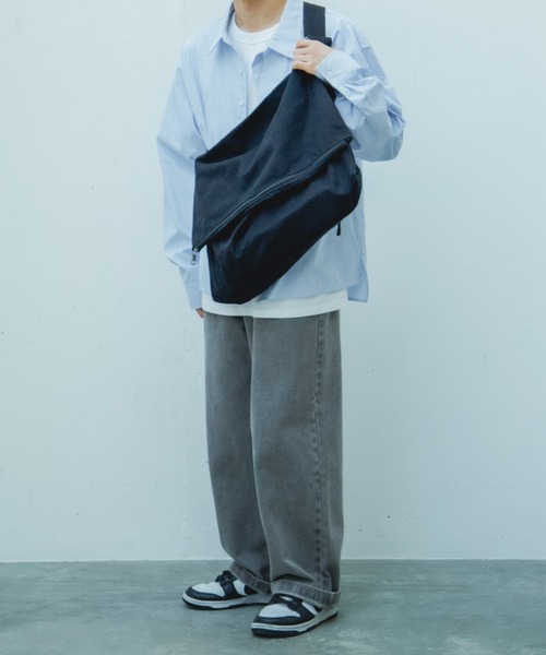 INTER FACTORY（インターファクトリー）の「古謝那伊留 - メッセンジャーバッグ made in INTER FACTORY（ショルダーバッグ・メンズ・ブラック/ナチュラル・FREE）」の5枚目の写真