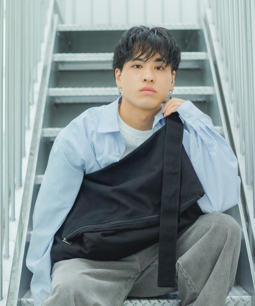 INTER FACTORY（インターファクトリー）の「古謝那伊留 - メッセンジャーバッグ made in INTER FACTORY（ショルダーバッグ・メンズ・ブラック/ナチュラル・FREE）」の8枚目の写真