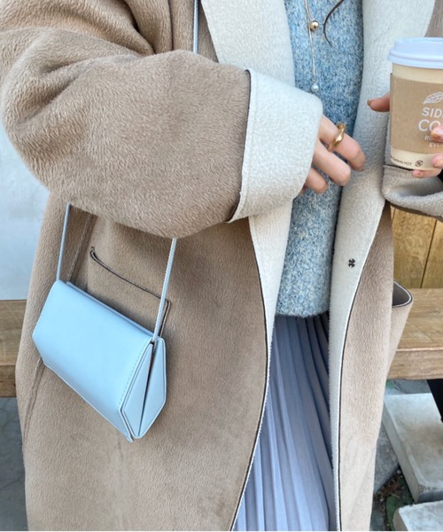 Olu.（オルドット）の「レザータッチレターバッグ（ハンドバッグ・レディース・イエロー/アイボリー/ブルーグレー・FREE）」の8枚目の写真