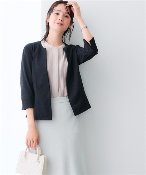 7days Life Styling(セブンデイズライフスタイリング)の「【UVカット/吸汗速乾】夏用ノーカラージャケット うすカルジャージー (洗濯機OK)(スーツジャケット・レディース・ブラック/グレイッシュベージュ/ネイビー・S/M/L/LL/3L)」の10枚目の写真