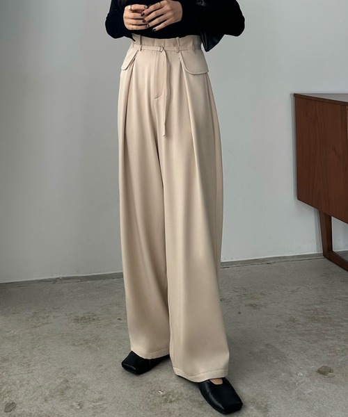 callautia(カラウティア)の「2wayベルト付きタックワイドパンツ(スラックス・レディース・アイボリー/ブラック/ベージュ・MEDIUM/LARGE/SMALL)」の2枚目の写真