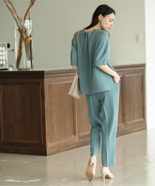 OPAQUE.CLIP（オペークドットクリップ）の「◆セットアップ対応 ランタンスリーブブラウス【洗濯機洗い可/イージーケア/ストレッチ】（シャツ/ブラウス・レディース・ボルドー/ライトグレー/ブラック/ライトブルー・36/42/40/38）」の7枚目の写真