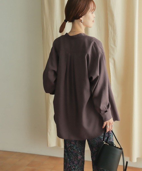 URBAN RESEARCH DOORS（アーバンリサーチドアーズ）の「バンドカラーワイドシャツ（シャツ/ブラウス・レディース・ダークブラウン/カーキ/ブラウン系その他・MEDIUM）」の20枚目の写真