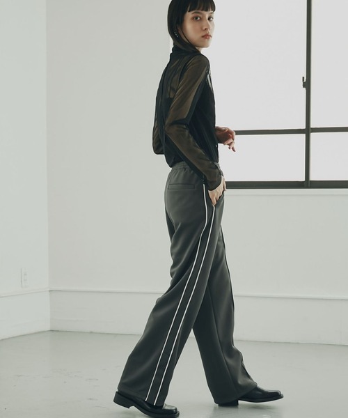 ROSE BUD(ローズバッド)の「サイドライントラックパンツ(その他パンツ・レディース・パープル/ブルー/グレー・ONE SIZE)」の6枚目の写真