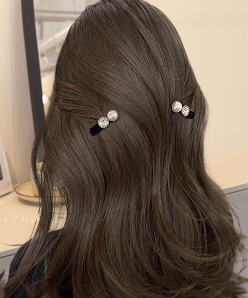 TONE SELECT GOODS(トーンセレクトグッズ)の「pur chouchou/パールミニヘアクリップセット P4095(バレッタ/ヘアクリップ・レディース・ブラック系その他/ブラック系その他2/ブラック系その他3・FREE)」の7枚目の写真
