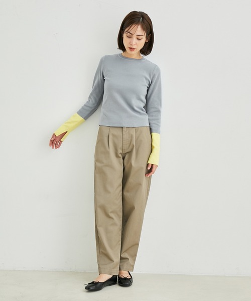 le cercle ADAM ET ROPE'（ルセルクルアダムエロペ）の「バイカラースリーブニット（ニット/セーター・レディース・サックスブルー/ブラック/オフホワイト/ベージュ系その他・FREE）」の10枚目の写真