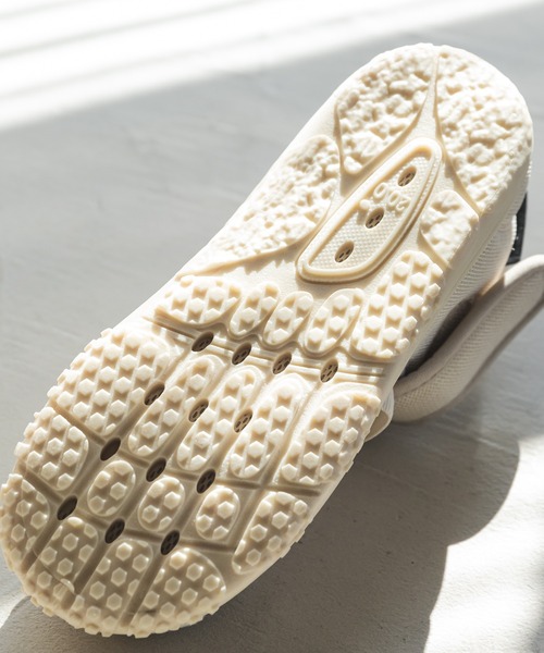 pairmanon（ペアマノン）の「【2023年春夏モデル】水抜きソール水陸両用アウトドアサンダル（サンダル・キッズ・ベージュ・19/20）」の3枚目の写真