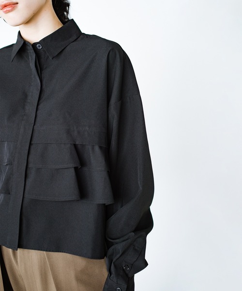 haco!（ハコ）の「胸の内、見せてあげないフリルシャツ（シャツ/ブラウス・レディース・ブラック/オフホワイト・LARGE/X-LARGE/MEDIUM/SMALL）」の18枚目の写真