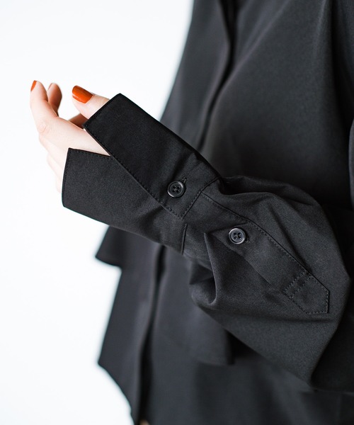 haco!（ハコ）の「胸の内、見せてあげないフリルシャツ（シャツ/ブラウス・レディース・ブラック/オフホワイト・LARGE/X-LARGE/MEDIUM/SMALL）」の20枚目の写真