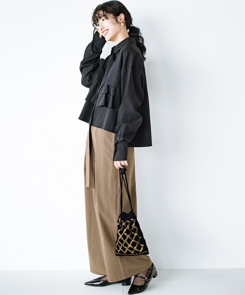 haco!（ハコ）の「胸の内、見せてあげないフリルシャツ（シャツ/ブラウス・レディース・ブラック/オフホワイト・LARGE/X-LARGE/MEDIUM/SMALL）」の5枚目の写真