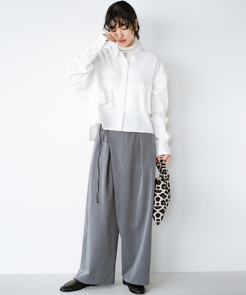 haco!（ハコ）の「胸の内、見せてあげないフリルシャツ（シャツ/ブラウス・レディース・ブラック/オフホワイト・LARGE/X-LARGE/MEDIUM/SMALL）」の14枚目の写真