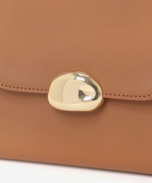 MAJESTIC LEGON（マジェスティックレゴン）の「レディモチーフハンドバッグ（ハンドバッグ・レディース・ブラック/キャメル・FREE）」の5枚目の写真